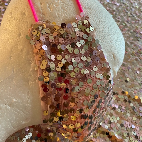 Facemask - Picture 2 of 11